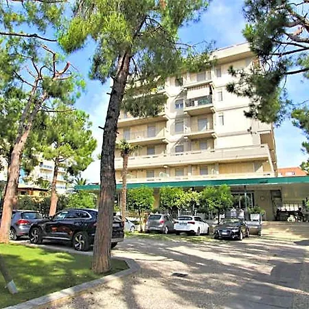 Ξενοδοχείο Pineta Σαν Μπενεντέτο ντελ Τρόντο