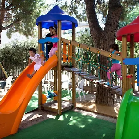 Pineta Hotel 3*
